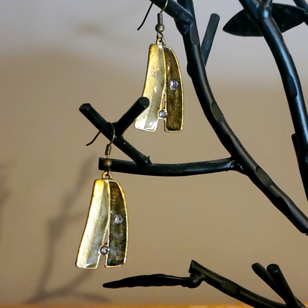 Unique Brass Colored Boutique Earrings NEW